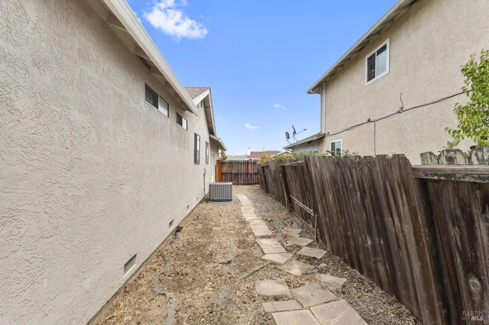 910 Javan Way Suisun City, CA 94585