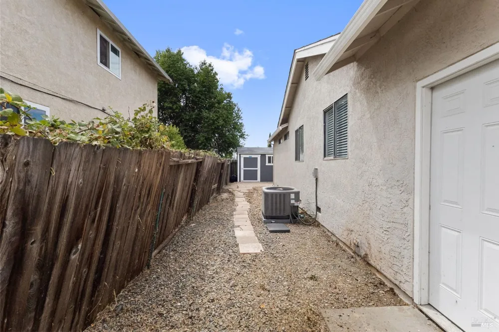 910 Javan Way Suisun City, CA 94585