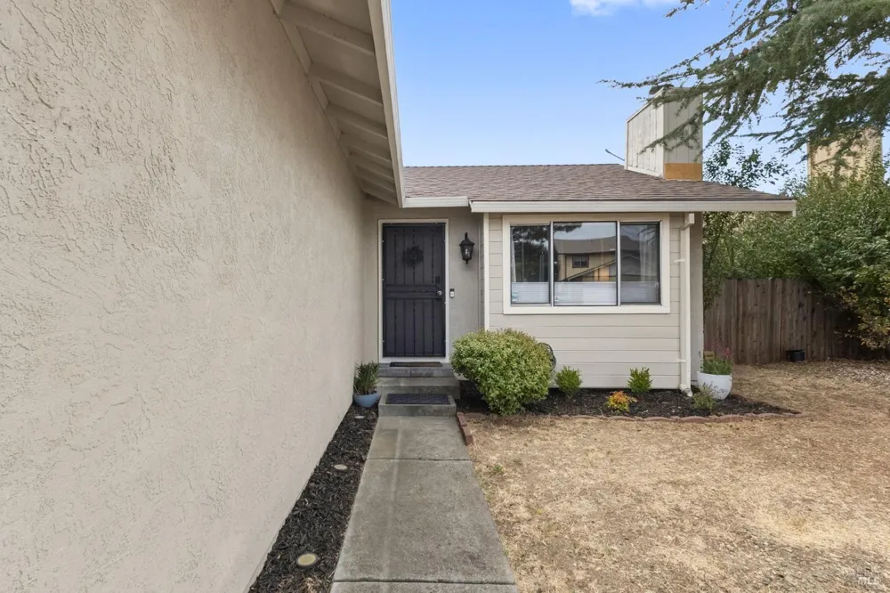 910 Javan Way Suisun City, CA 94585