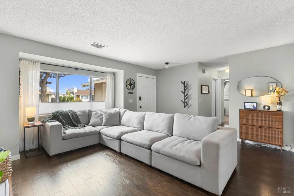 910 Javan Way Suisun City, CA 94585