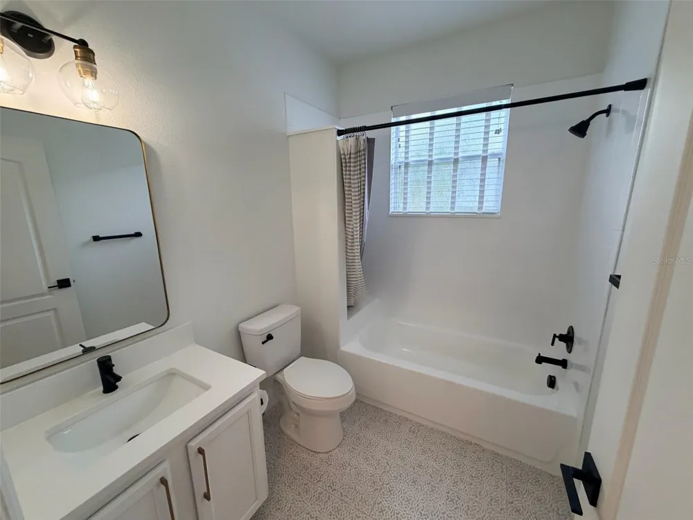 2013 E ESTHER STREET Orlando, FL 32806