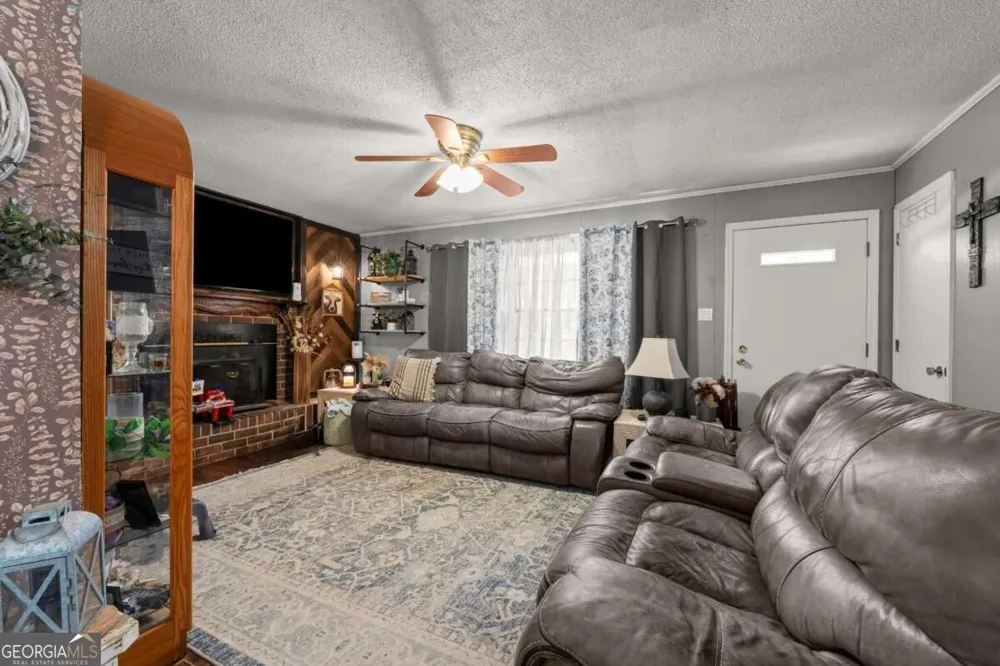 25 Dubignon DR Toccoa, GA 30577
