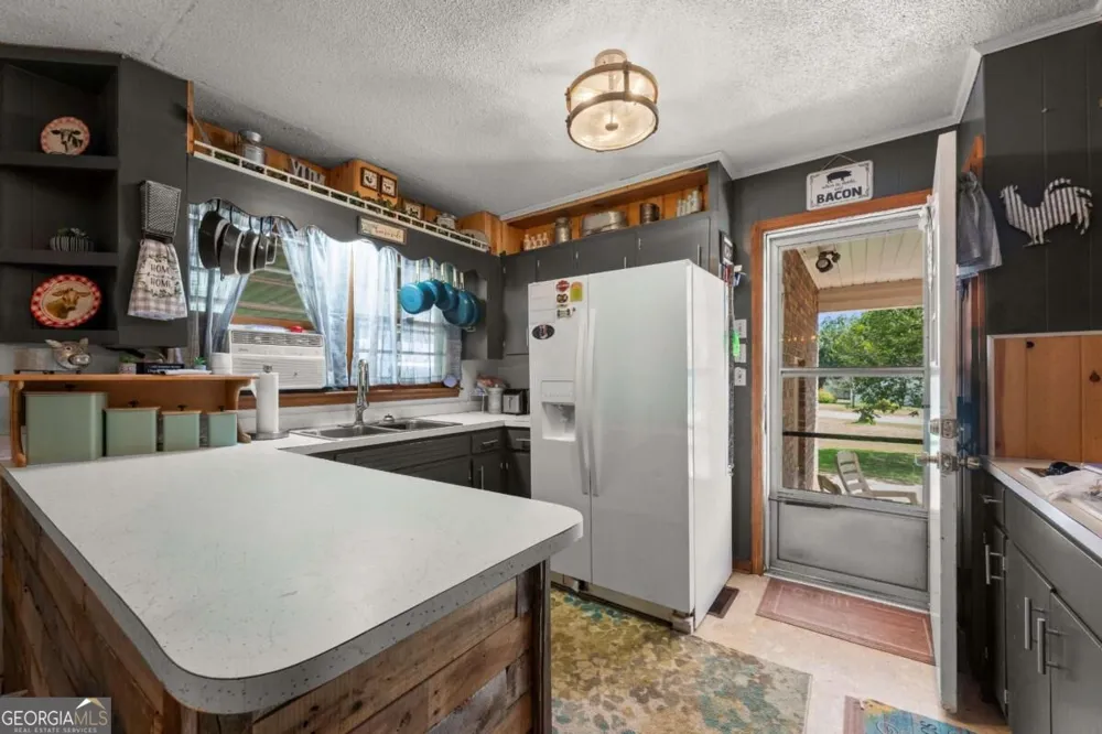 25 Dubignon DR Toccoa, GA 30577