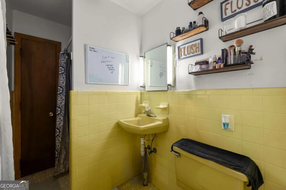 25 Dubignon DR Toccoa, GA 30577