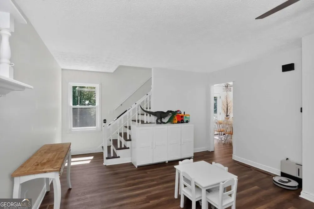222 Valley Brook DR Woodstock, GA 30188