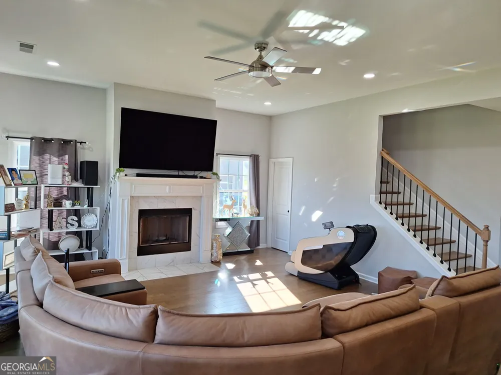 420 Cambrian DR Kathleen, GA 31047