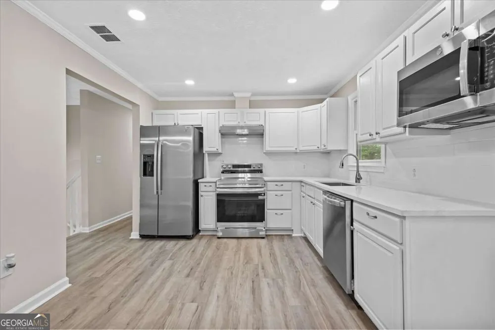 394 Burr Oak CT Lawrenceville, GA 30046