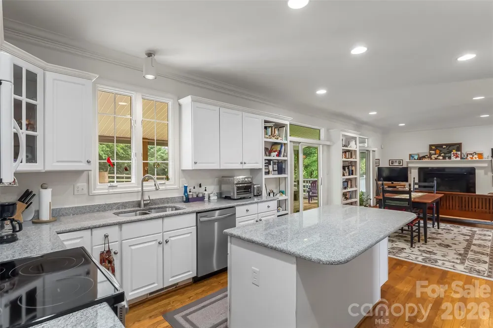 6 Southbrook Drive Fletcher, NC 28732