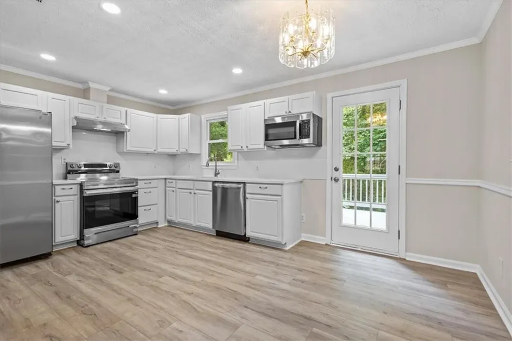 394 Burr Oak Court Lawrenceville, GA 30046