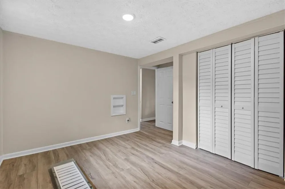 394 Burr Oak Court Lawrenceville, GA 30046