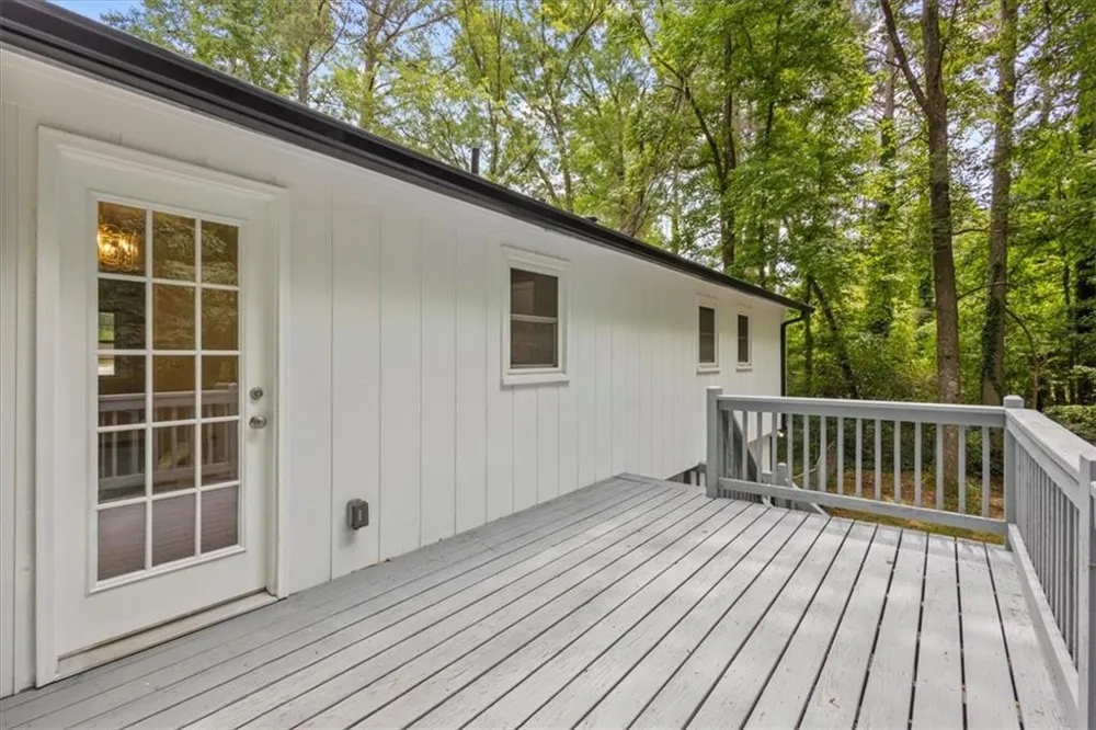 394 Burr Oak Court Lawrenceville, GA 30046