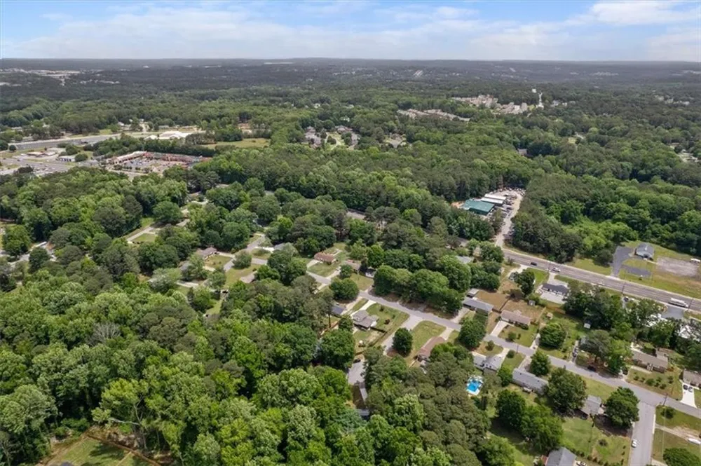 394 Burr Oak Court Lawrenceville, GA 30046