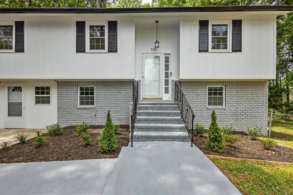 394 Burr Oak Court Lawrenceville, GA 30046