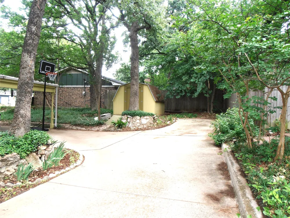 2911 Norwood Lane Arlington, TX 76013