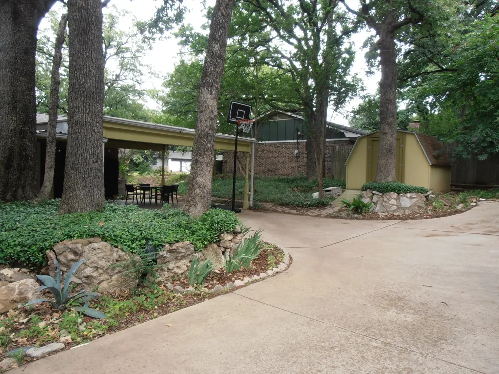 2911 Norwood Lane Arlington, TX 76013
