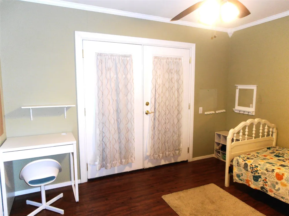 2911 Norwood Lane Arlington, TX 76013