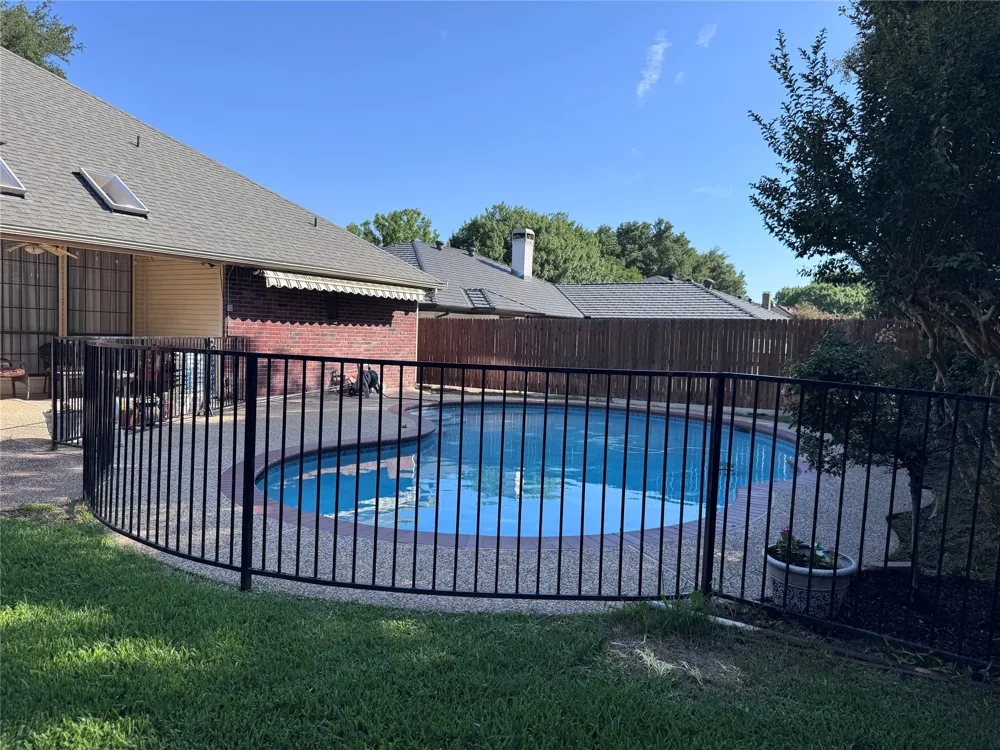 2105 Sleepy Hollow Drive Arlington, TX 76006