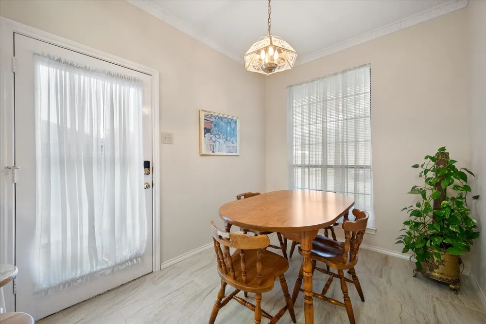 2105 Sleepy Hollow Drive Arlington, TX 76006