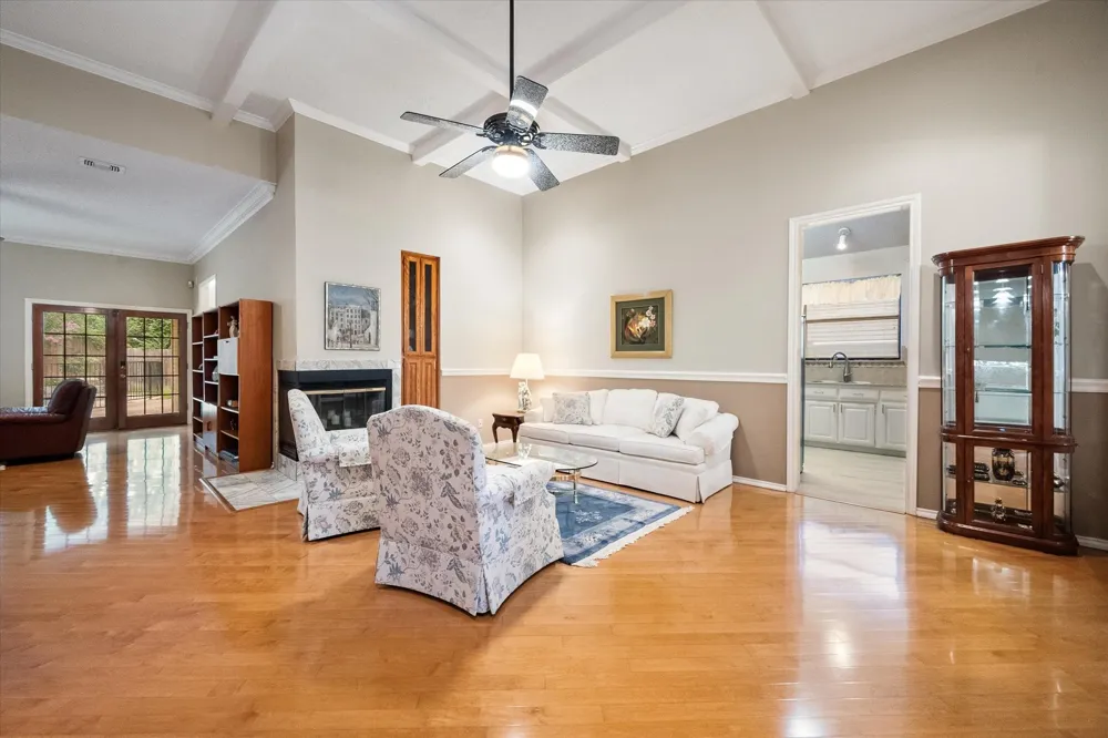 2105 Sleepy Hollow Drive Arlington, TX 76006