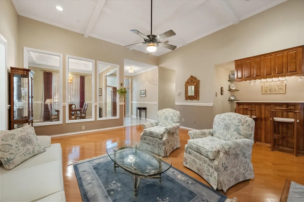 2105 Sleepy Hollow Drive Arlington, TX 76006