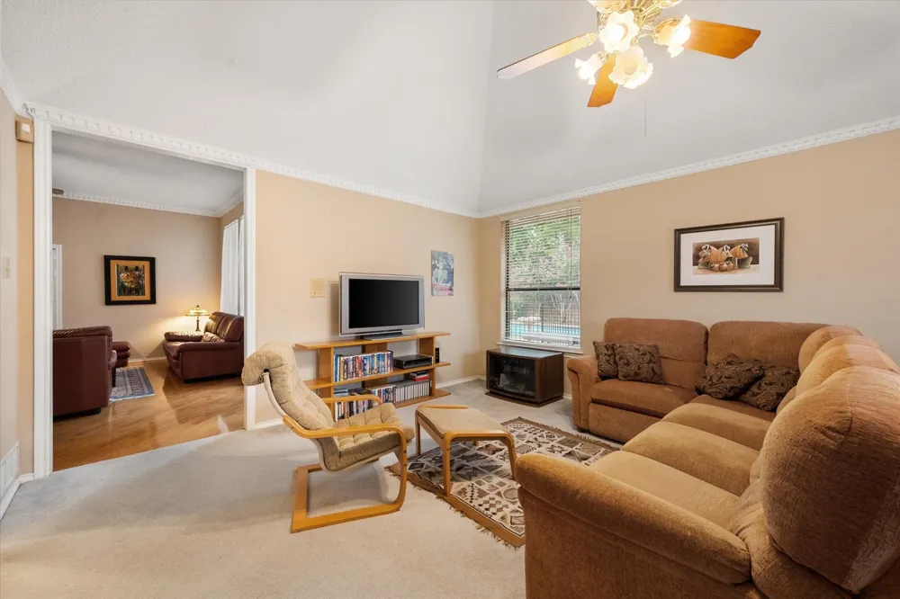 2105 Sleepy Hollow Drive Arlington, TX 76006