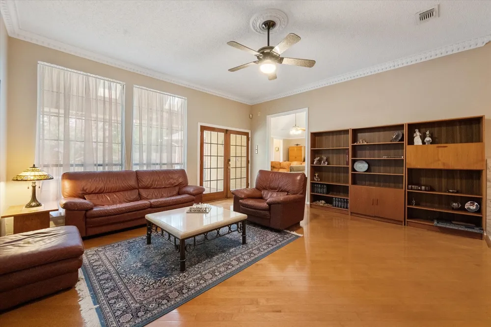 2105 Sleepy Hollow Drive Arlington, TX 76006