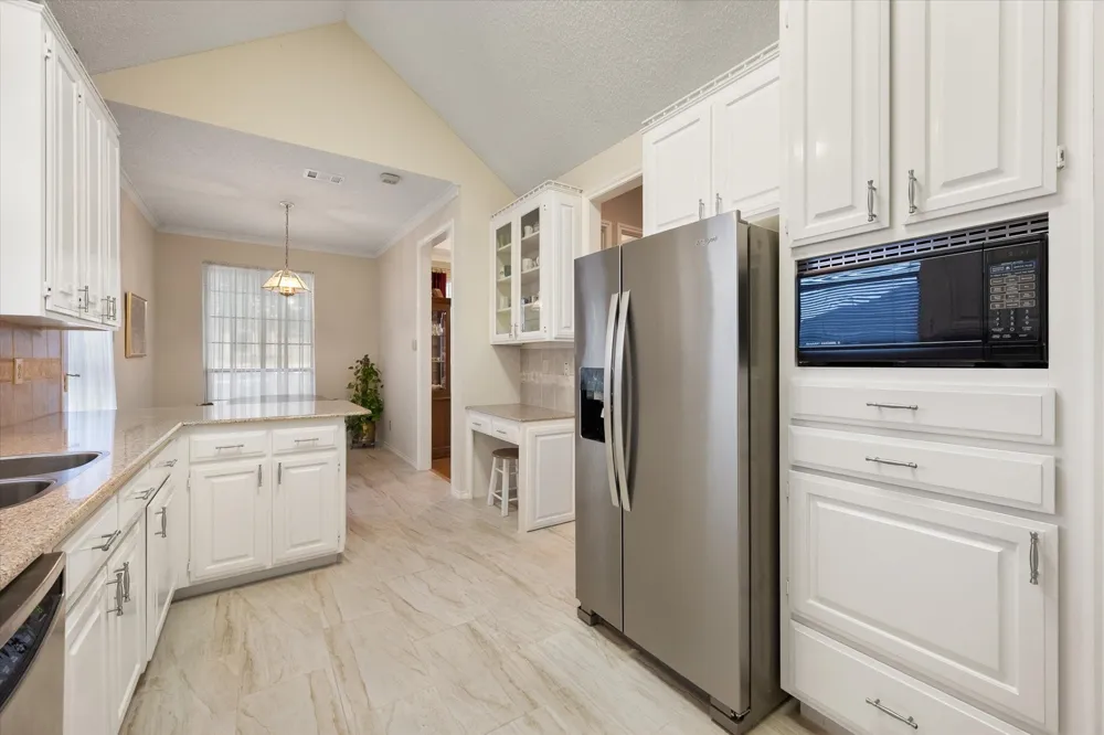 2105 Sleepy Hollow Drive Arlington, TX 76006
