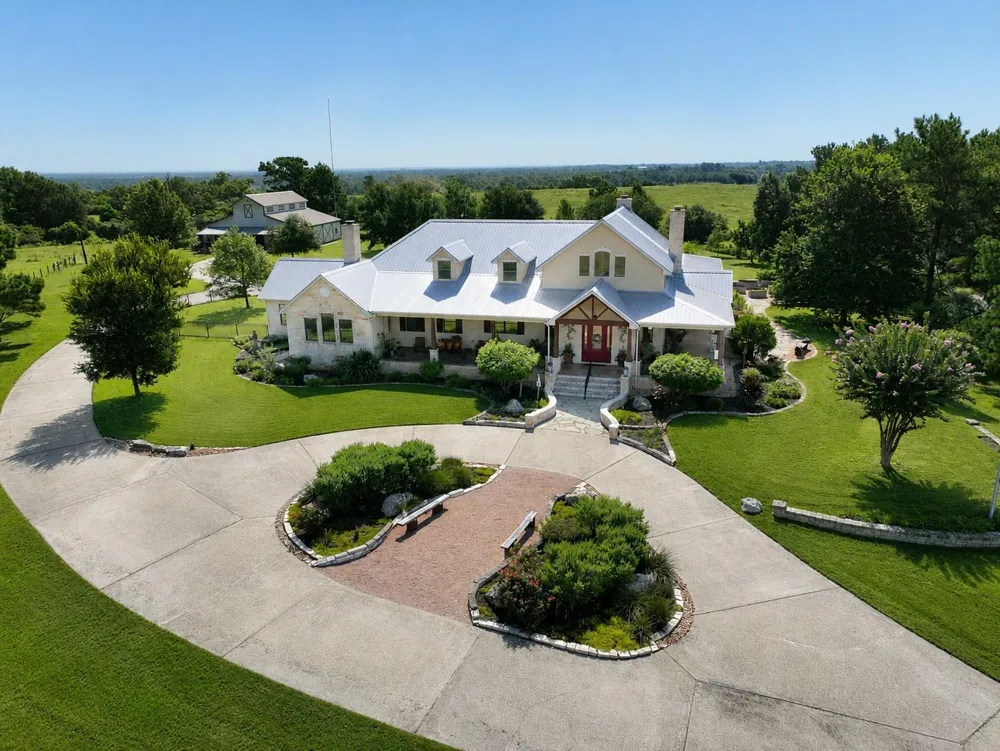 1893 Highway 159 E Bellville, TX 77418