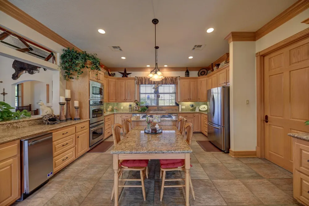 1893 Highway 159 E Bellville, TX 77418