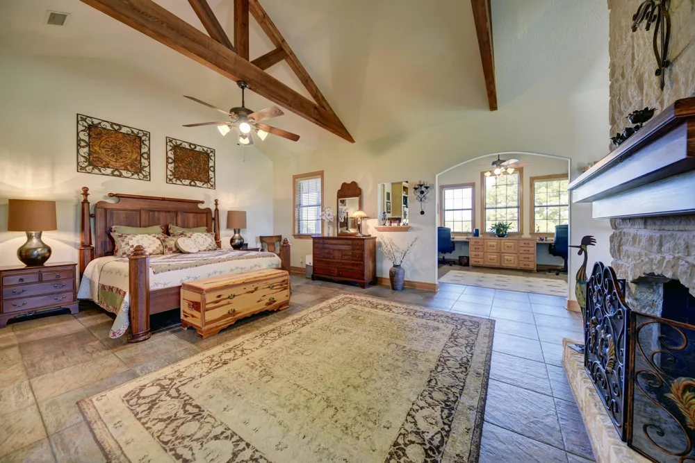 1893 Highway 159 E Bellville, TX 77418