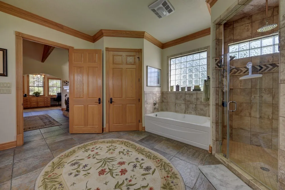 1893 Highway 159 E Bellville, TX 77418