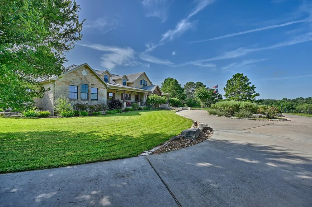 1893 Highway 159 E Bellville, TX 77418