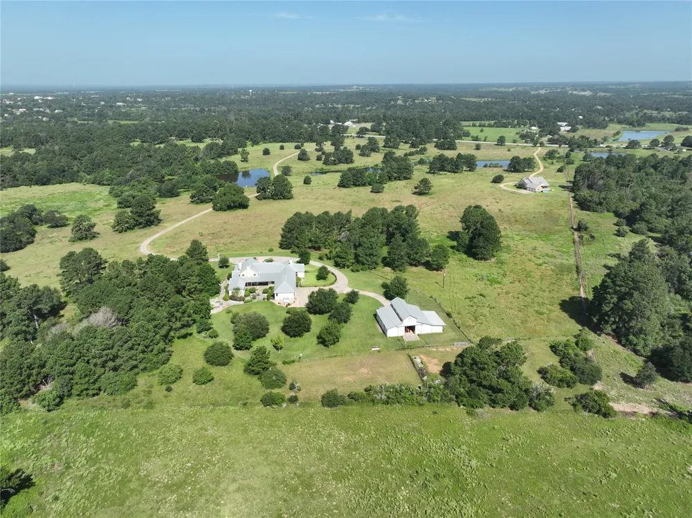 1893 Highway 159 E Bellville, TX 77418
