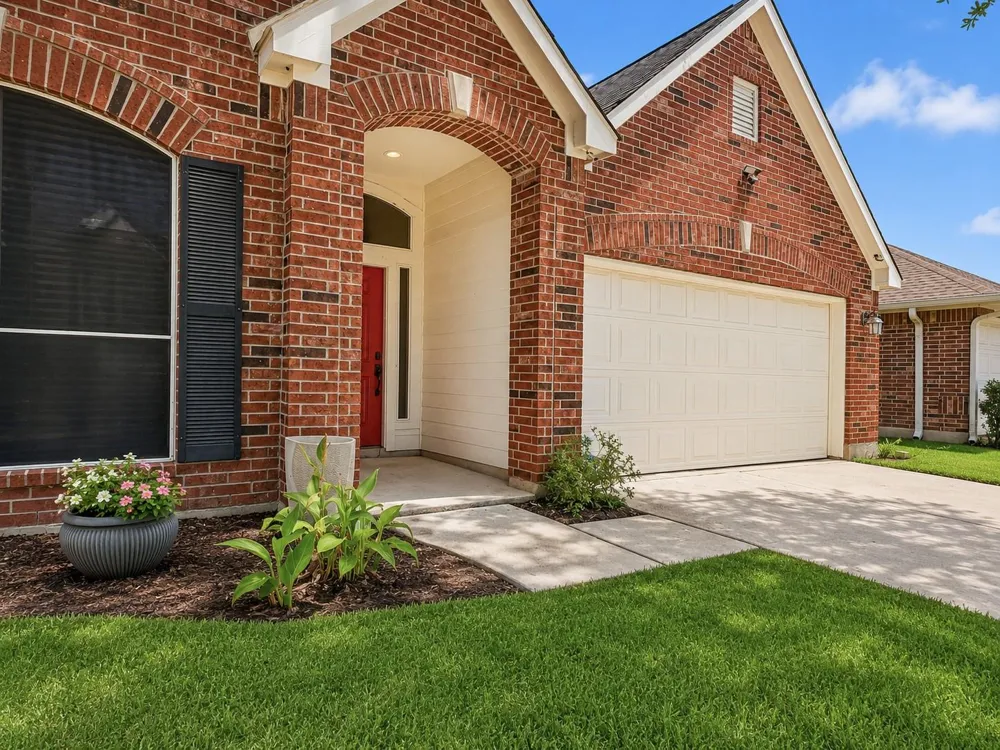 6114 Menor Crest Drive Spring, TX 77388