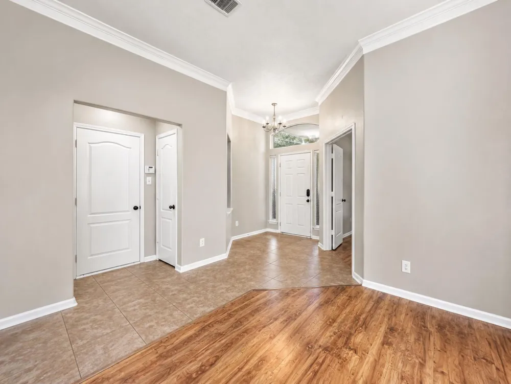 6114 Menor Crest Drive Spring, TX 77388