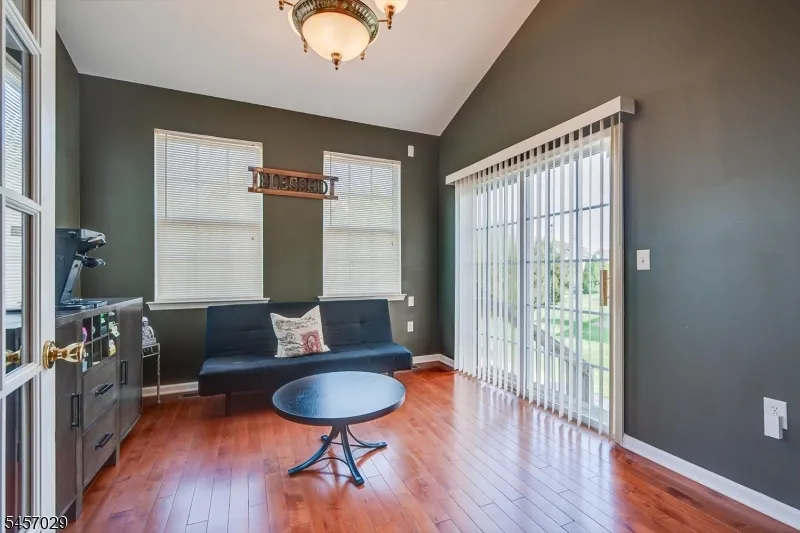 103 Timberhill Dr Franklin, NJ 08823