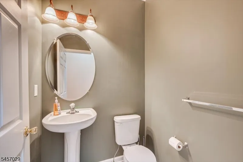 103 Timberhill Dr Franklin, NJ 08823