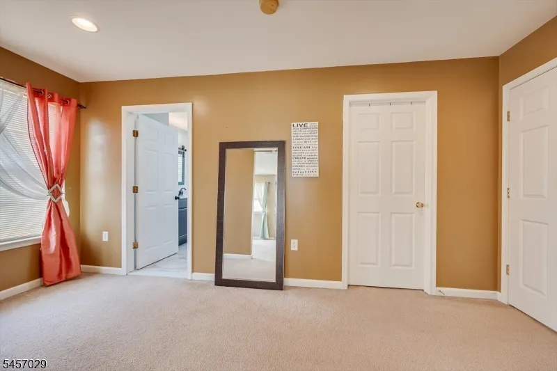 103 Timberhill Dr Franklin, NJ 08823