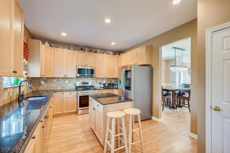 103 Timberhill Dr Franklin, NJ 08823