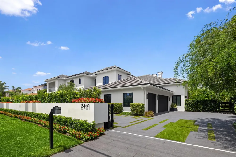 2401 Spanish River Road Boca Raton, FL 33432
