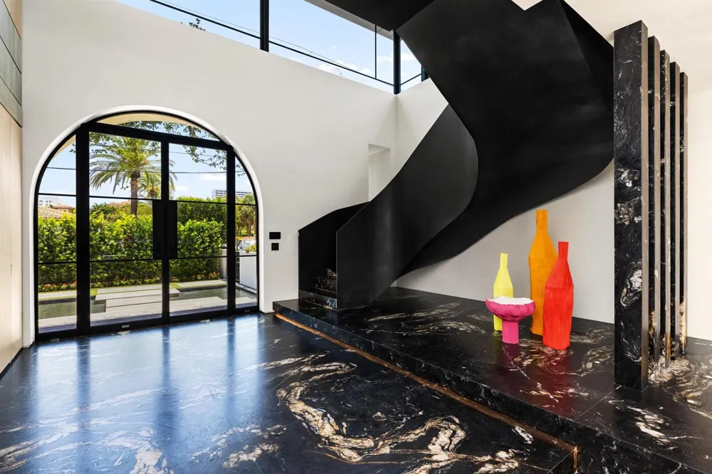 2401 Spanish River Road Boca Raton, FL 33432