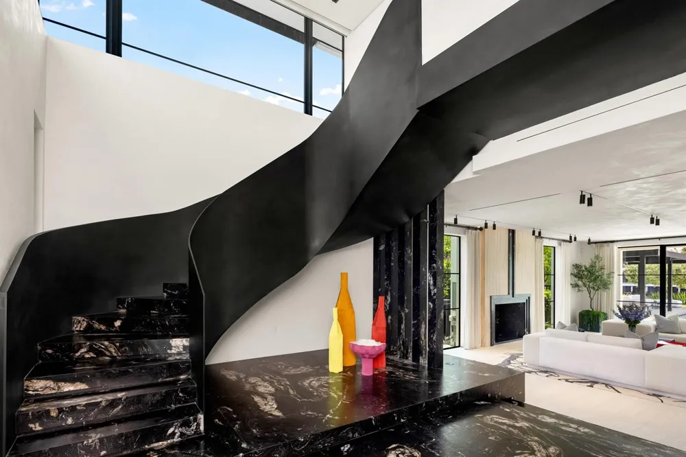 2401 Spanish River Road Boca Raton, FL 33432