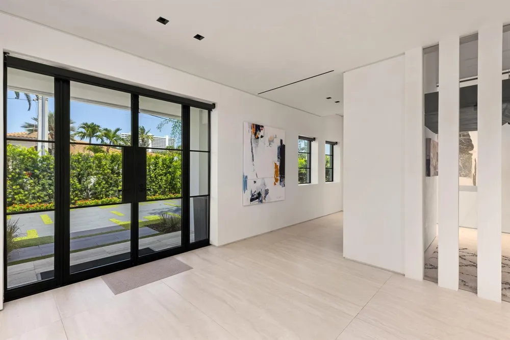 2401 Spanish River Road Boca Raton, FL 33432