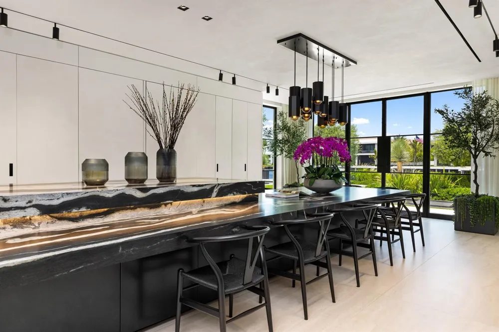 2401 Spanish River Road Boca Raton, FL 33432