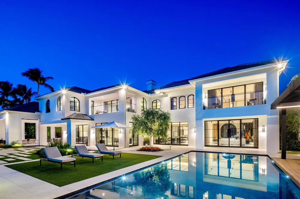2401 Spanish River Road Boca Raton, FL 33432