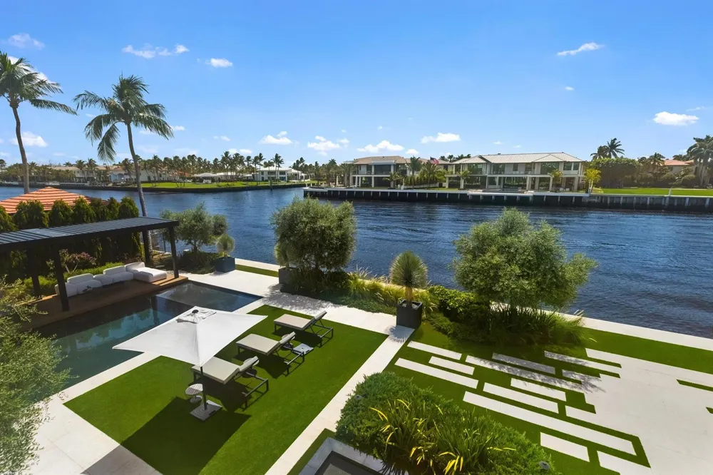 2401 Spanish River Road Boca Raton, FL 33432