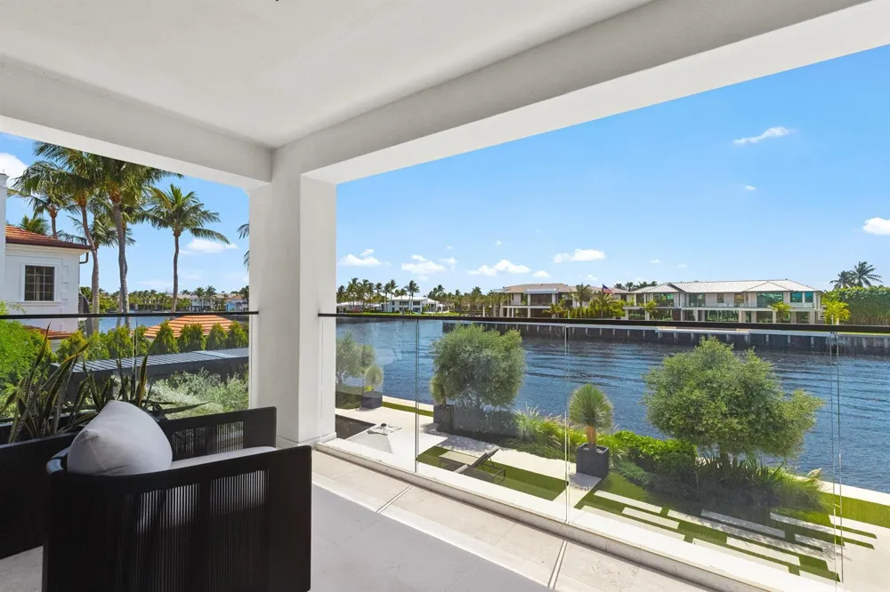 2401 Spanish River Road Boca Raton, FL 33432