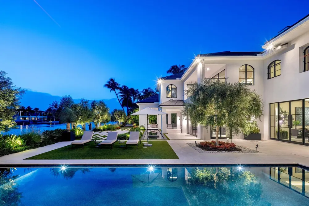 2401 Spanish River Road Boca Raton, FL 33432
