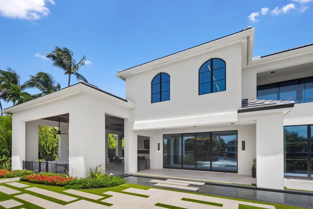 2401 Spanish River Road Boca Raton, FL 33432