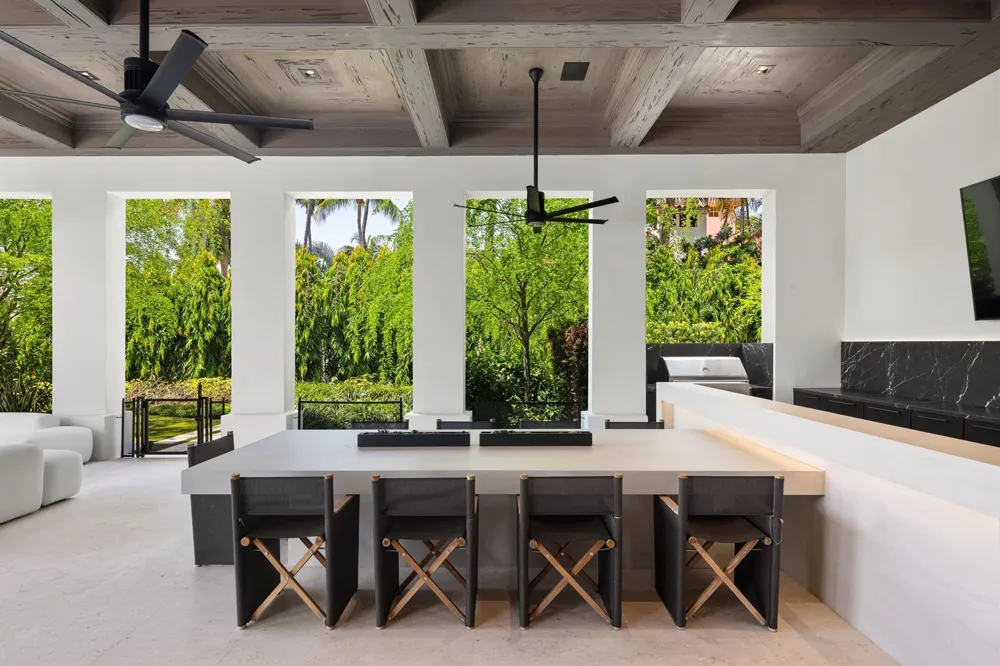 2401 Spanish River Road Boca Raton, FL 33432